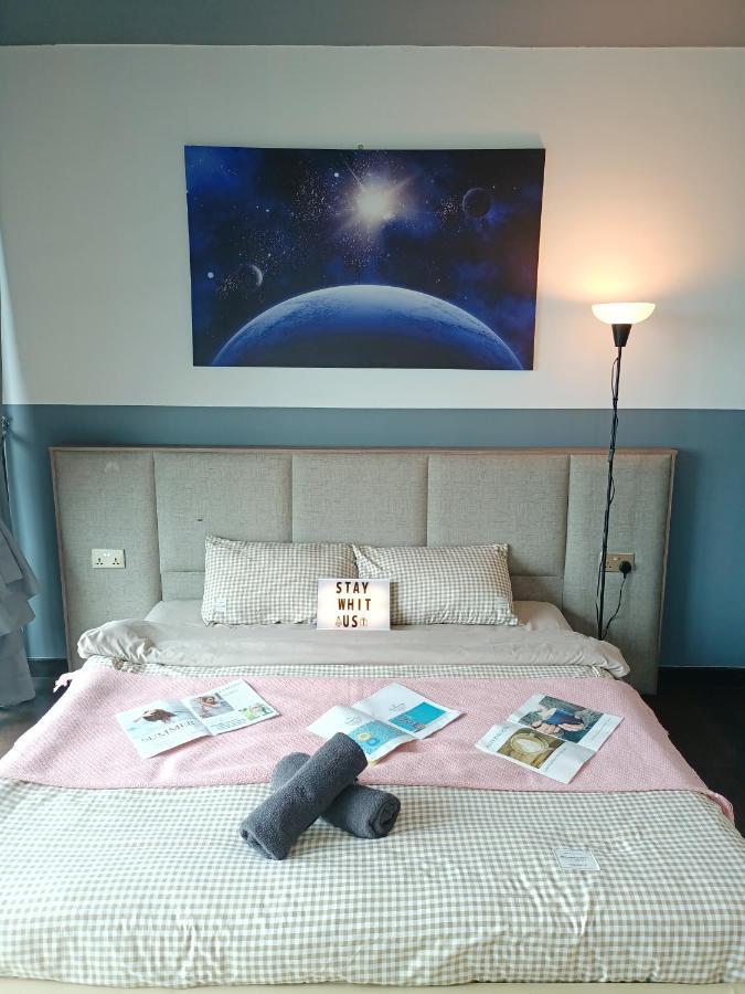 C1113 Almas Suites Galaxy Space Netflix By Stay Nusajaya  Luaran gambar