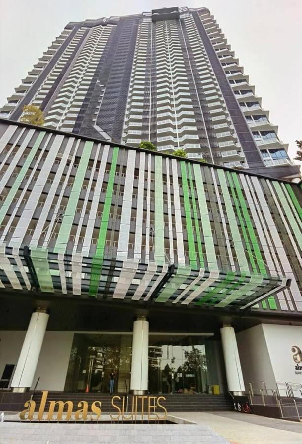 C1113 Almas Suites Galaxy Space Netflix By Stay Nusajaya  Luaran gambar