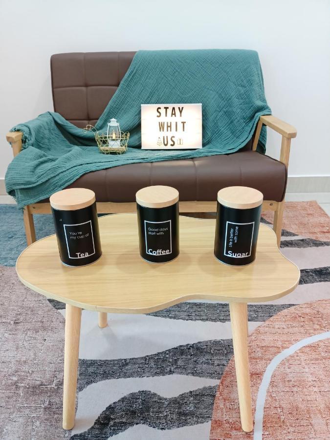 C1113 Almas Suites Galaxy Space Netflix By Stay Nusajaya  Luaran gambar